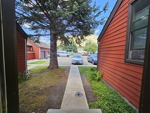 Building Photo - 1040 Smith Ln