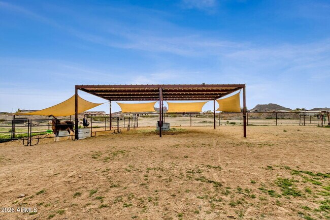 Building Photo - 851 W Quail Cir