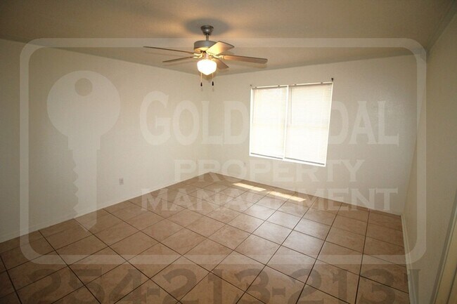 Building Photo - Beautiful 4-Bed, 2-Bath Home - Now Availab...