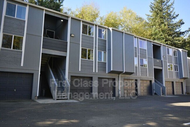 Building Photo - 3648 SW Beaverton Hillsdale Hwy