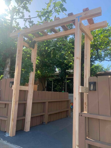 Building Photo - 3856 Lassen Dr