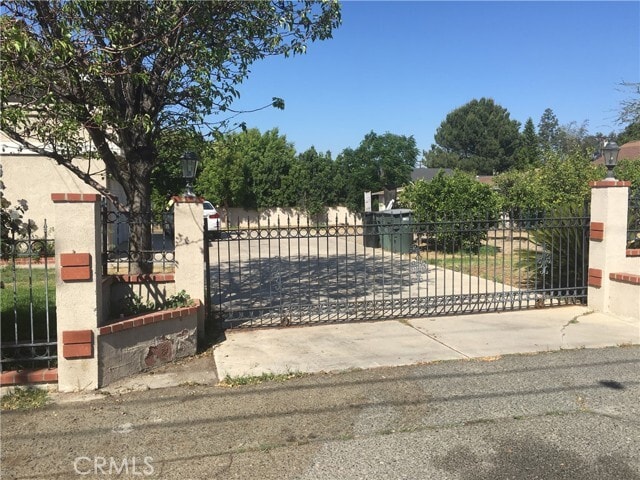 Building Photo - 723 Ford St