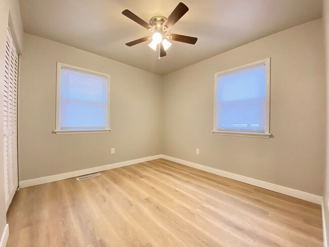 Building Photo - 3 Bedroom Home in Hammond