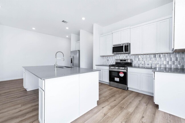 Building Photo - 453 Pace Bnd Ct