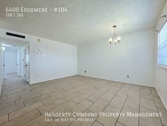 Building Photo - East El Paso Gated Refrig A/C 2bed Townhom...