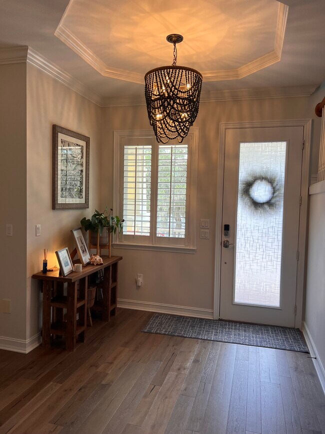 Building Photo - 536 Ontario Ave