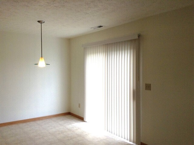 Building Photo - 7474 Heaton Cir