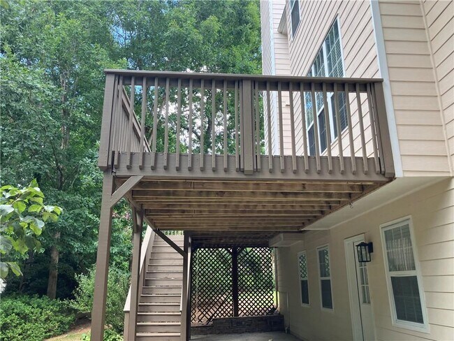 Building Photo - 420 Sable Ct