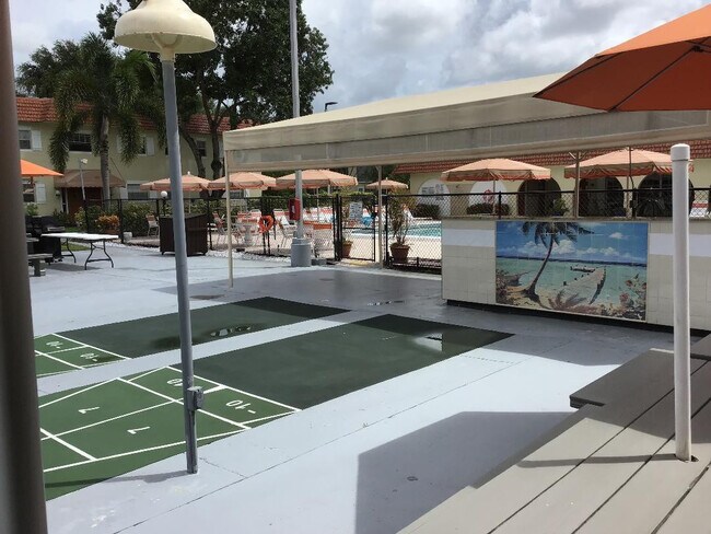 Building Photo - 5641 SW 2nd Ct