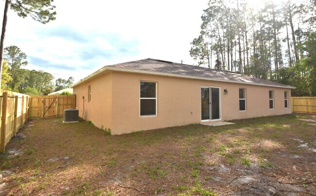 Building Photo - 3 Richelieu Ln