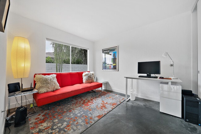 Building Photo - 71520 Gardess Rd