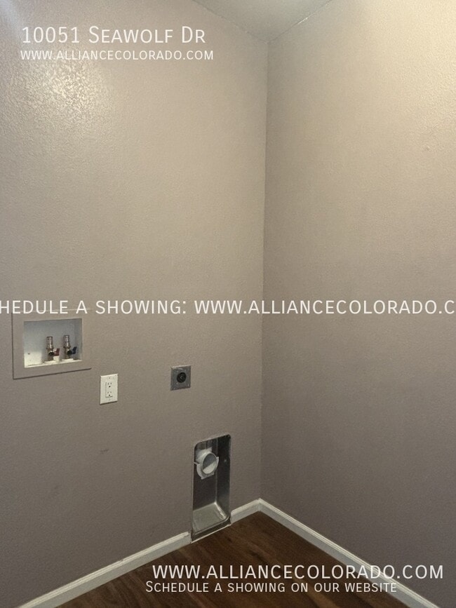 Building Photo - 10051 Seawolf Dr