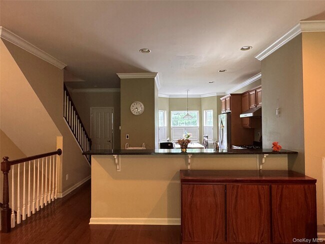 Building Photo - 54 Fairways Dr