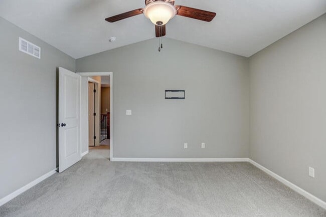 Building Photo - Beautiful 5 bed home with New Fence and Finished Basement -  Mahomet - AVAILABLE NOW