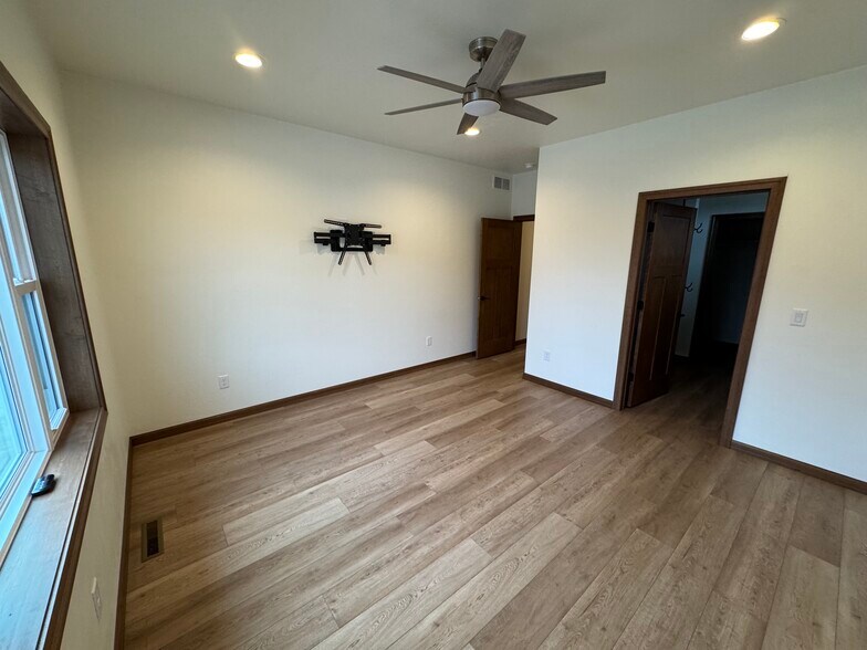 Building Photo - 403 Founders Way