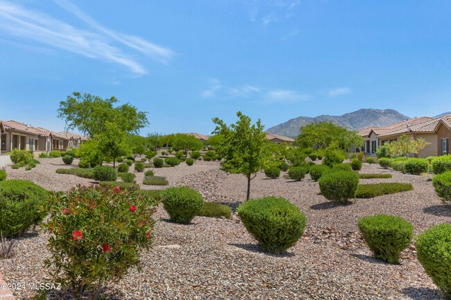 Building Photo - 39589 S Summerwood Dr