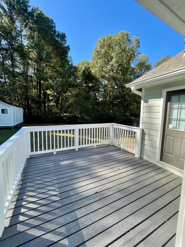 Building Photo - Beautiful 3 bedroom home in Hampton