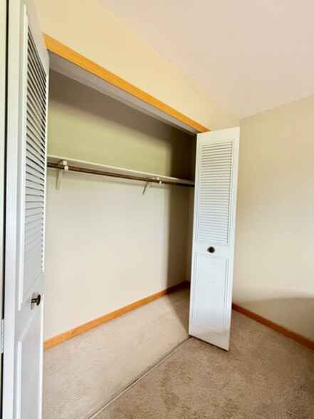 Building Photo - 301 W Mangrum Dr