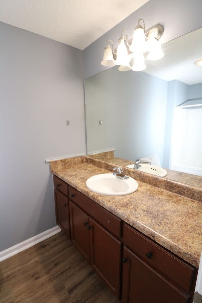 Building Photo - Close to Honda