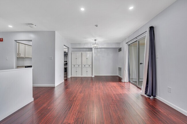Building Photo - 77 Fairview Cir