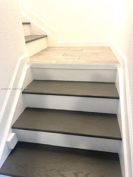 Building Photo - 5505 NW 27th Ct