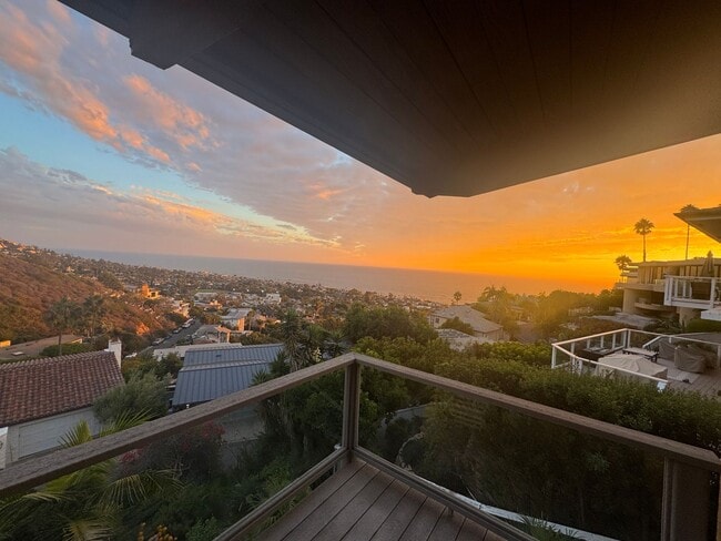 Building Photo - Mystic Hills Ocean View Home