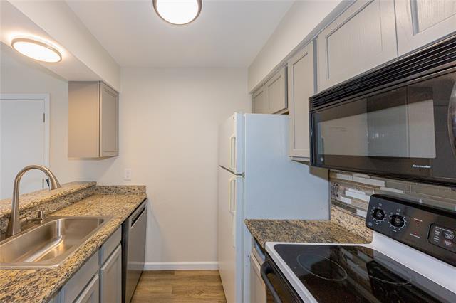 Building Photo - 7621 McCallum Blvd