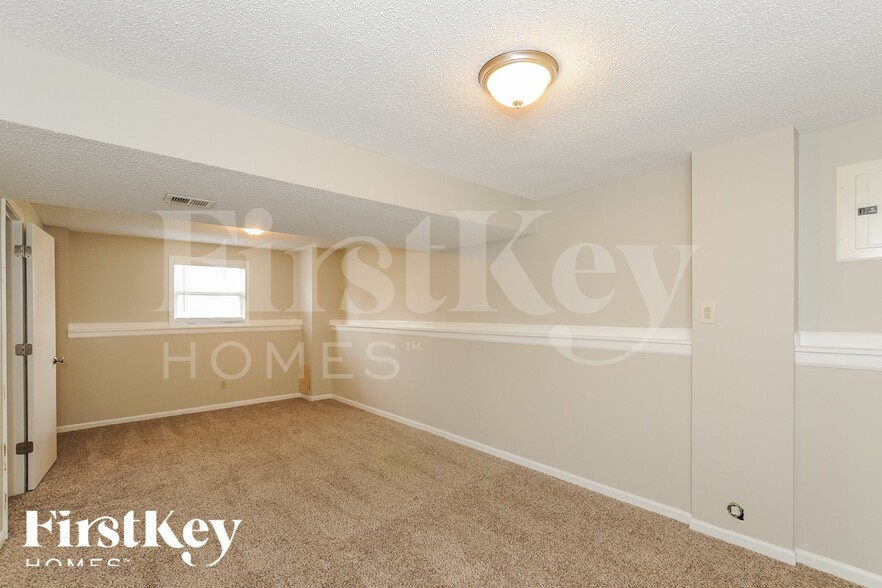 Building Photo - 507 Belmont Dr