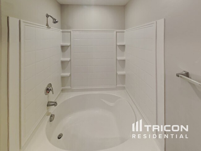 Building Photo - 6602 Transon Ct