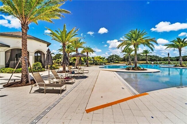 Building Photo - 2244 Antilles Club Dr