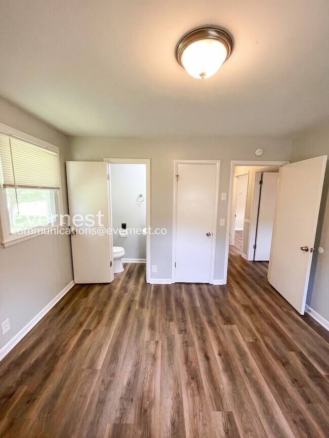 Building Photo - 109 Shirley Dr