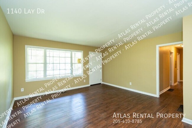 Building Photo - 1140 Lay Dr