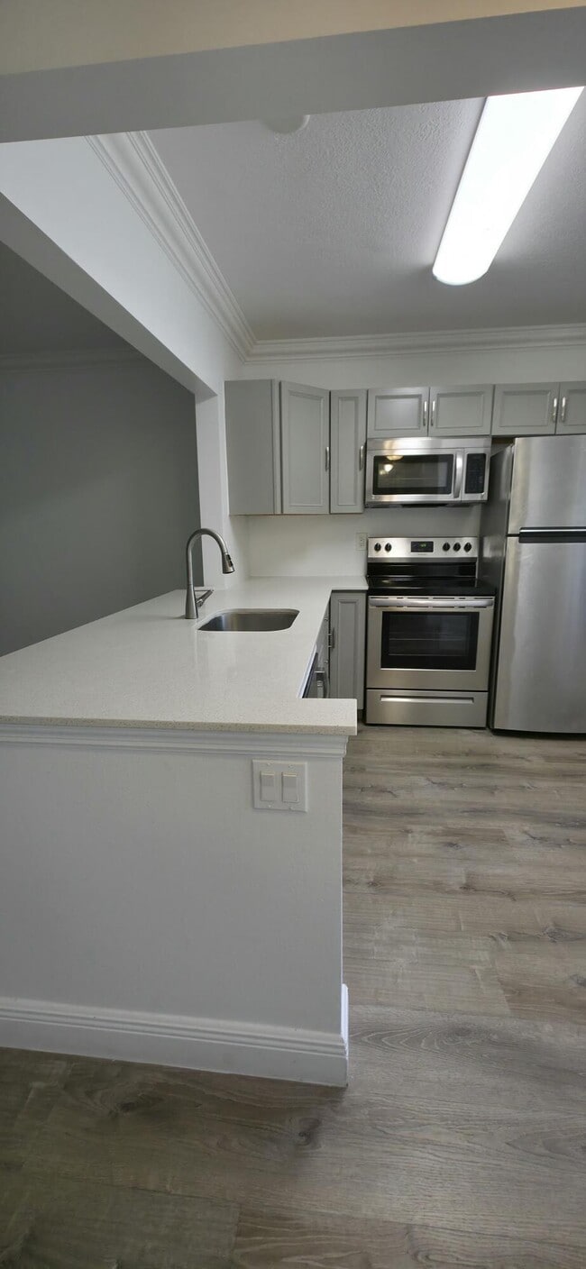 Building Photo - 6091 NW 61st Ave