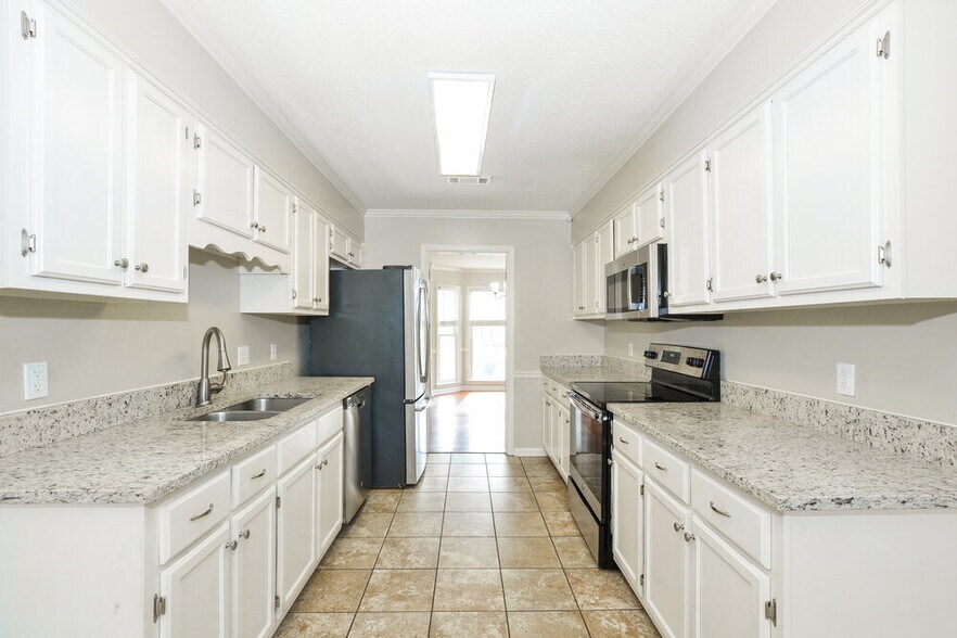 Building Photo - 4378 Bunker Hill Dr