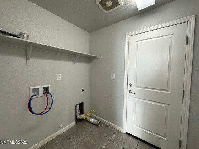 Building Photo - 3885 Silent Pebble Wy