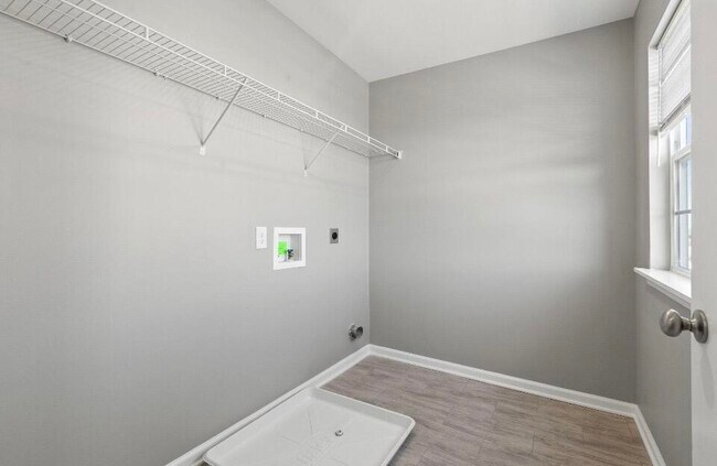 Building Photo - 305 Krauss Dr