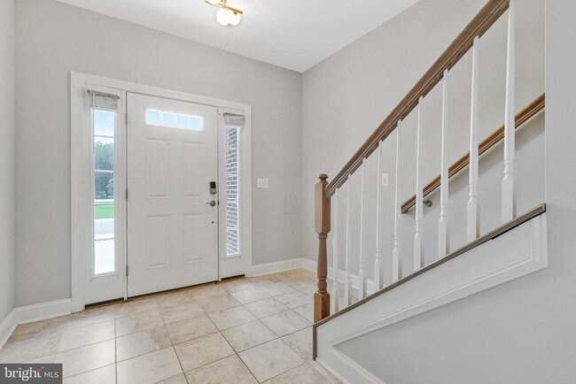 Building Photo - 947 Rye Dr