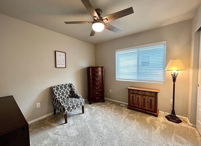 Building Photo - Beautiful Home Ten Trails Community Black Diamond