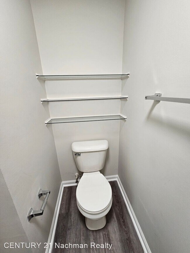 Building Photo - 1 br, 1 bath House - 21 Haverford Court