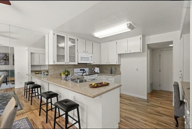 Building Photo - Beautifully Updated 3-Bedroom Home Near Cottle Park