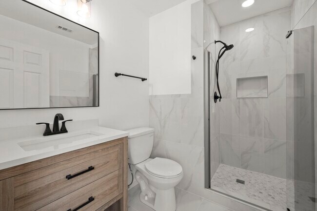 Building Photo - 17627 Macrantha Dr