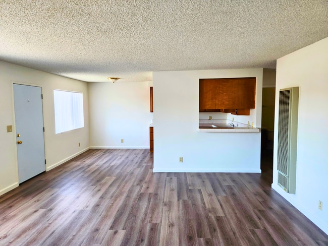 Interior Photo - 827 Grand Ave Long Beach Apartments