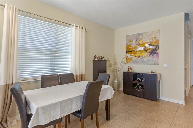 Building Photo - 15184 Ave Of The Arbors