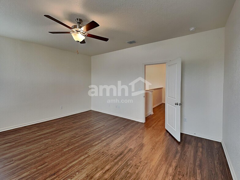 Building Photo - 2732 Geronimo Creek