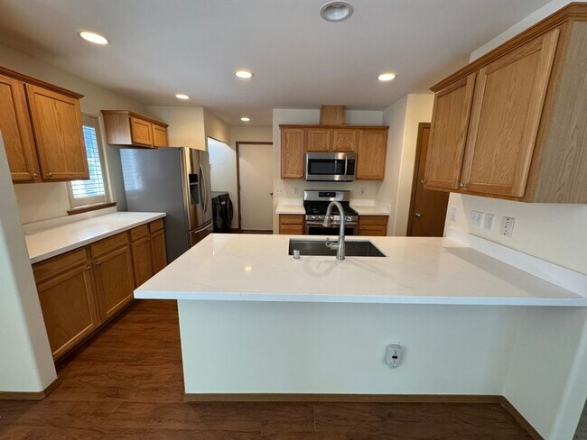 Building Photo - 3Bd/2.5Ba Duvall House