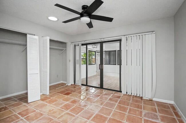 Building Photo - 7407 Silver Woods Ct