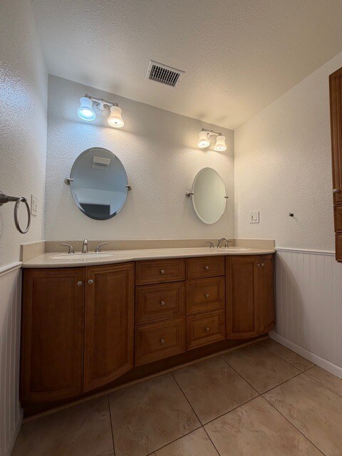 Building Photo - 176 Bethune Way