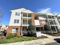 Building Photo - 830 Brassie Ln