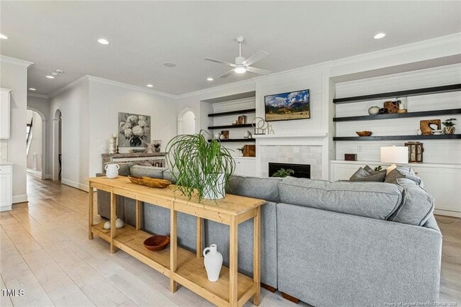 Building Photo - 2098 Amalfi Pl