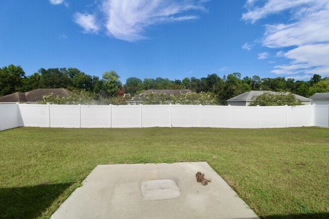 Building Photo - 7021 White Pine Ave